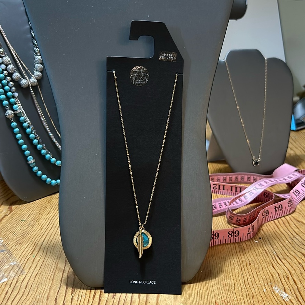 Turquoise Necklace - Picture 5 of 6